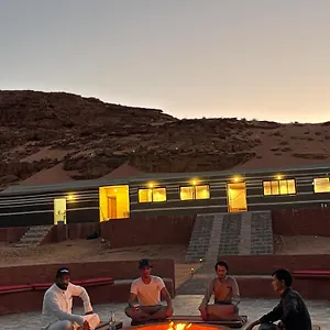 Luksusowy namiot Wadi Camp Stars & Jeep Tour, Wadi Rum